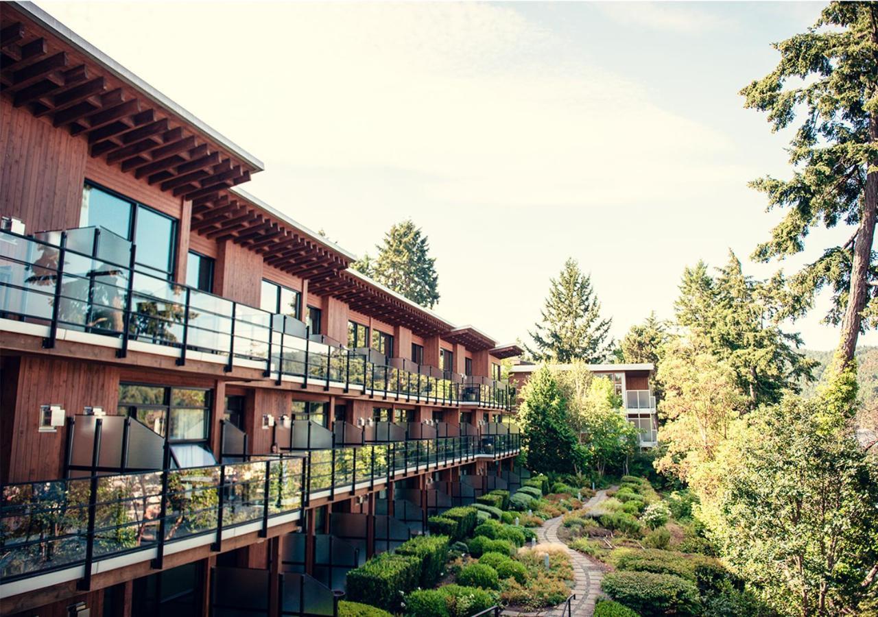 BRENTWOOD BAY RESORT & SPA | LUXURY ACCOMMODATION AND OCEAN VIEW